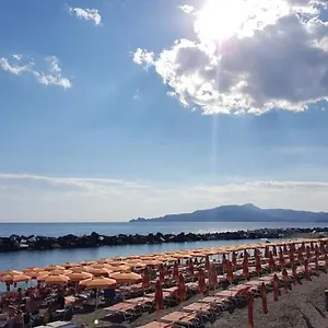 Appartamento Centrale Comodo Alle Spiagge E Stazione Ferroviaria Appartamento Lavagna